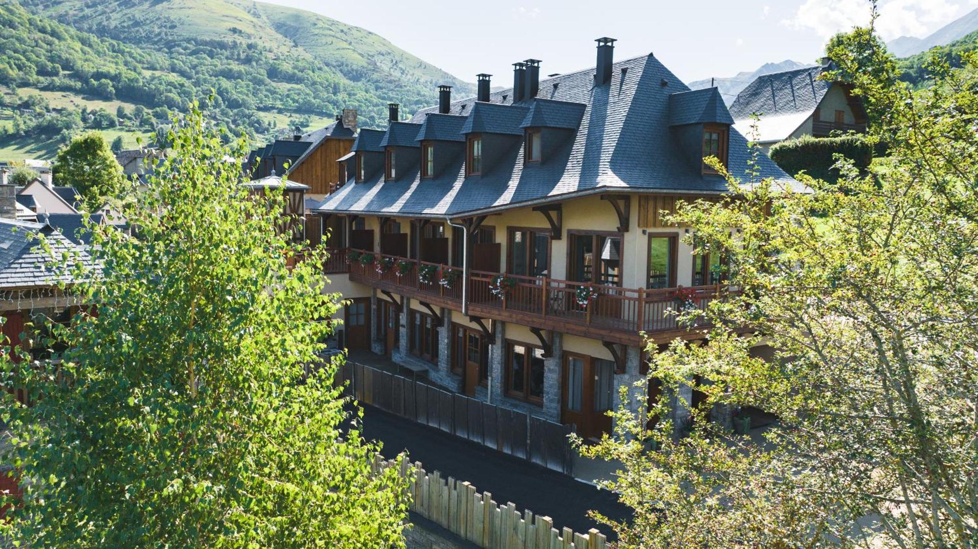 Les Hauts De Saint-Lary Экстерьер фото